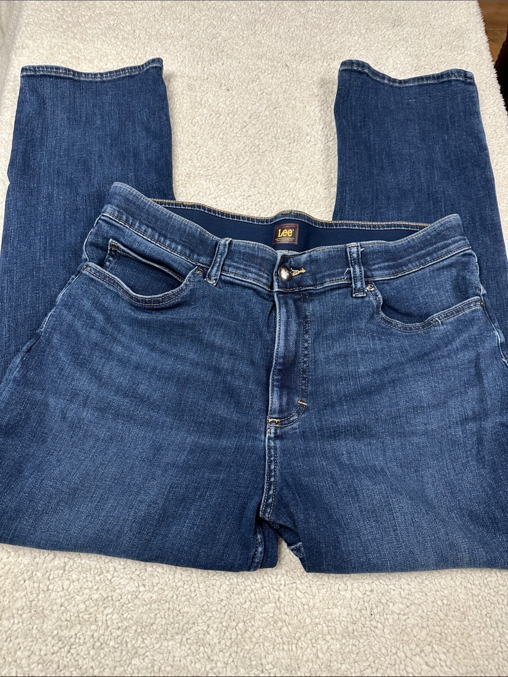 Lee super stretchy straight leg jeans,dark wash, hidden elastic waist, 16S